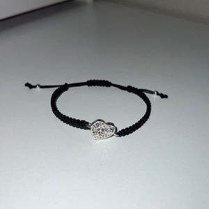Adjustable Black and sliver woman’s/kids bracelet! Simple but cute!